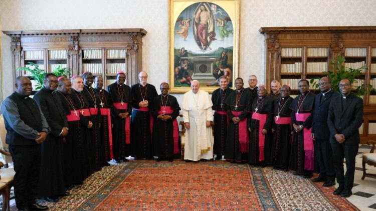 Bispos Católicos denunciam crise social, manipulação política e perda de confiança no país